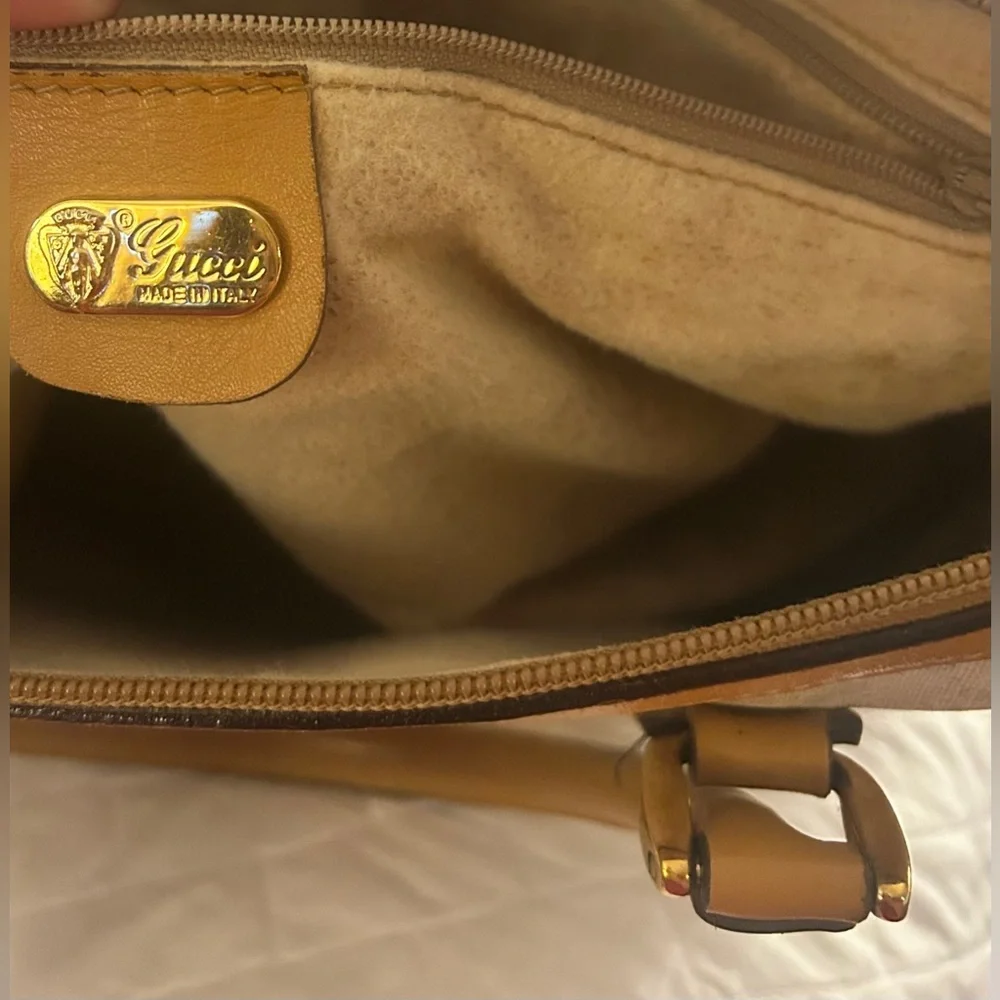 Gucci Beige and Tan Interior Handbag - Picture 9 of 12